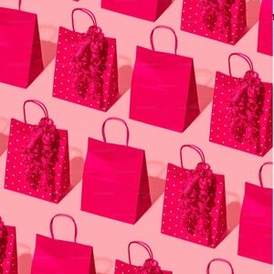 🛍️🤑🤍SAAVY is LIVE🛍️🤑🤍 Like to get notified every time I go LIVE!!!!